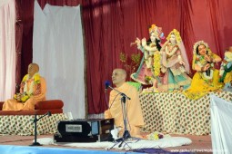 Talk by Radhanath Swami during Hampi Yatra