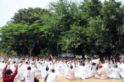 Talk by Radhanath Swami during Hampi Yatra