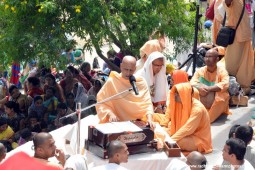 Talk by Radhanath Swami