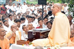 Talk by Radhanath Swami