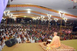 Talk by Radhanath Swami during udupi yatra