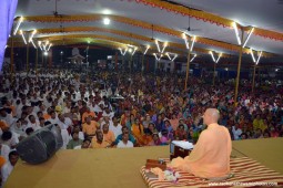 Talk by Radhanath Swami during udupi yatra