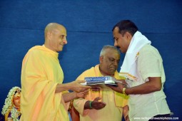 Talk by Radhanath Swami during Udupi yatra